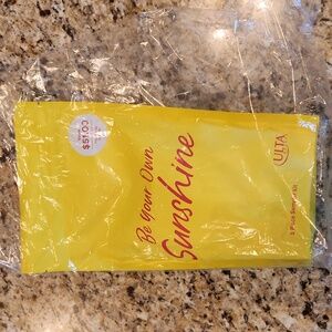 Great Gift Idea! Luxury Skincare Sample Set!!  Sealed! 8 Pcs